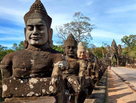 la porte sud d'Angkor thom